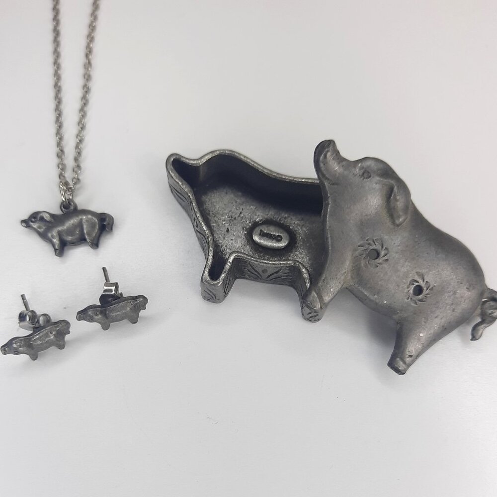 Vintage Pig 1970s Torino Jewelry Box set Earrings & Necklace Pig Theme Farmhouse